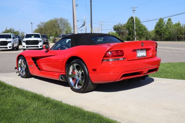 2005 Dodge Viper SRT10