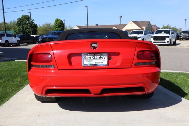2005 Dodge Viper SRT10
