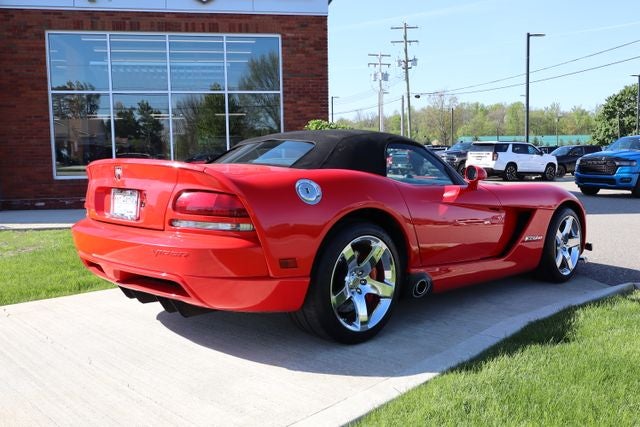 2005 Dodge Viper SRT10