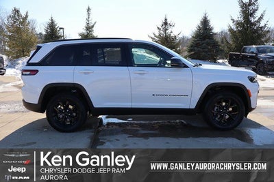 2026 Jeep Grand Cherokee Laredo Altitude