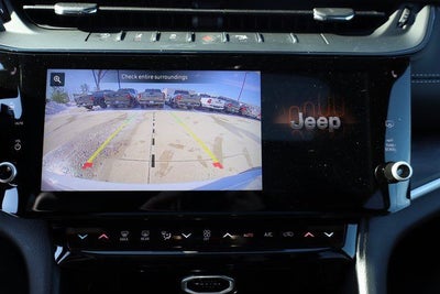 2026 Jeep Grand Cherokee Laredo Altitude