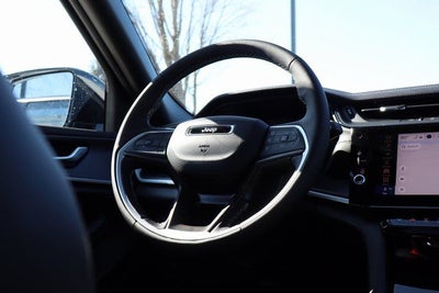 2026 Jeep Grand Cherokee Laredo Altitude