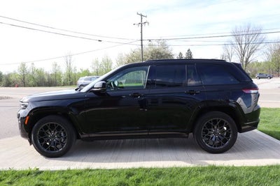 2025 Jeep Grand Cherokee Summit
