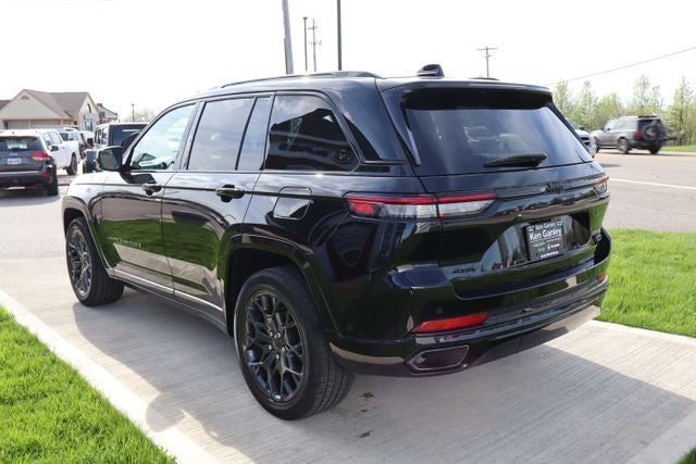 2025 Jeep Grand Cherokee Summit