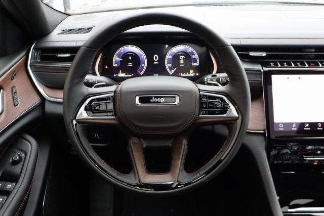 2025 Jeep Grand Cherokee Summit