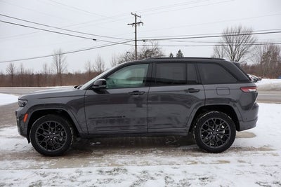 2025 Jeep Grand Cherokee Summit