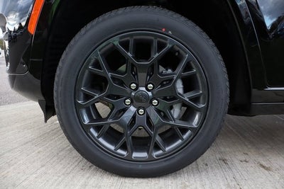 2025 Jeep Grand Cherokee Summit