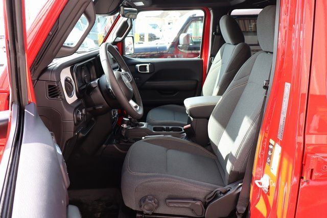 2025 Jeep Wrangler Sahara 4XE Backcountry