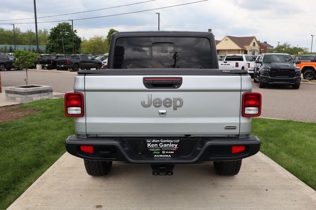 2022 Jeep Gladiator Overland