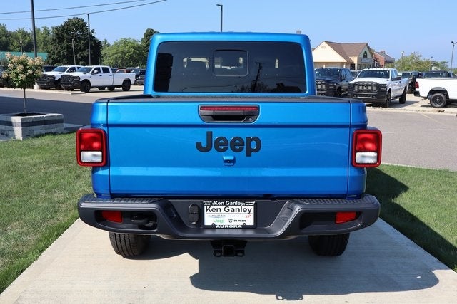2025 Jeep Gladiator Sport S