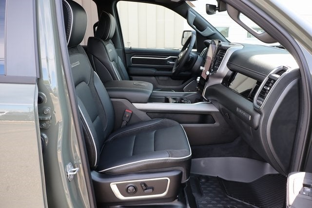 2026 RAM 1500 Laramie Night Edition