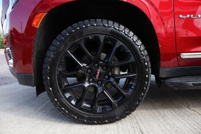 2023 GMC Yukon SLT