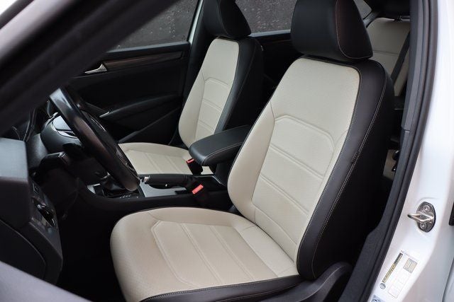 2021 Volkswagen Passat 2.0T R-Line