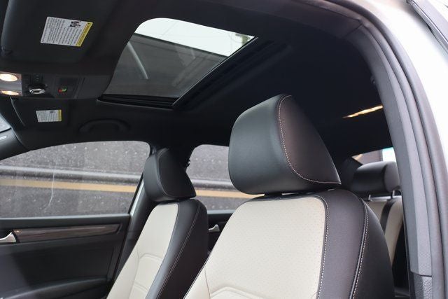 2021 Volkswagen Passat 2.0T R-Line