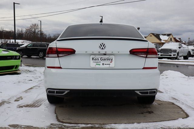 2021 Volkswagen Passat 2.0T R-Line