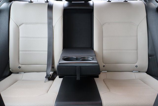 2021 Volkswagen Passat 2.0T R-Line