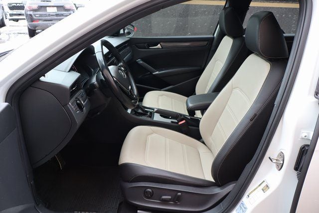 2021 Volkswagen Passat 2.0T R-Line