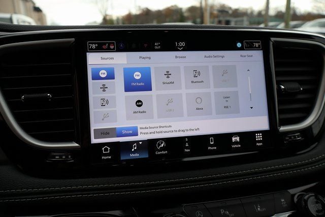 2026 Chrysler Pacifica Select