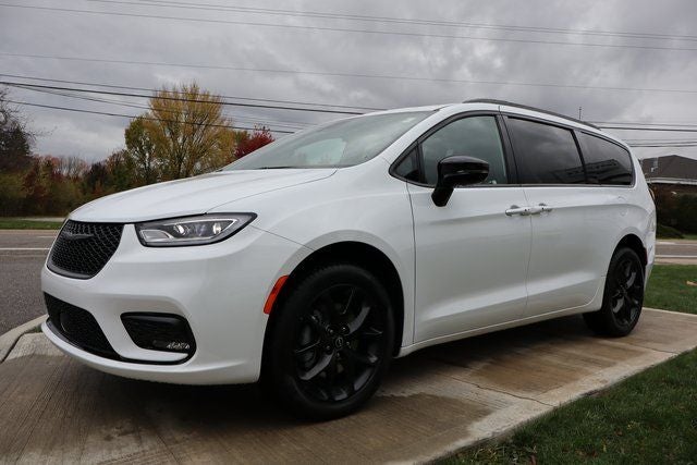 2026 Chrysler Pacifica Limited