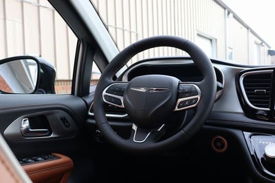 2026 Chrysler Pacifica Pinnacle