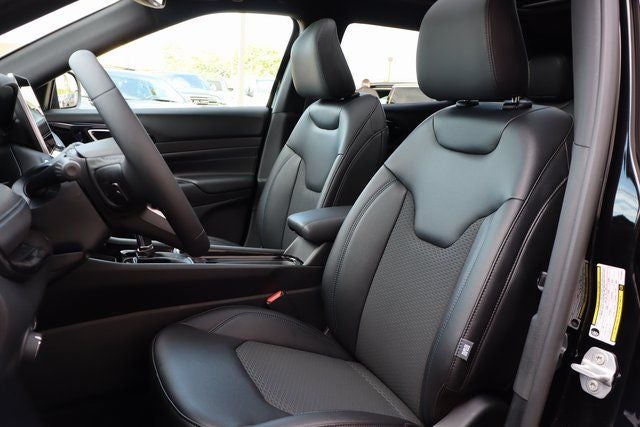 2025 Jeep Compass Altitude