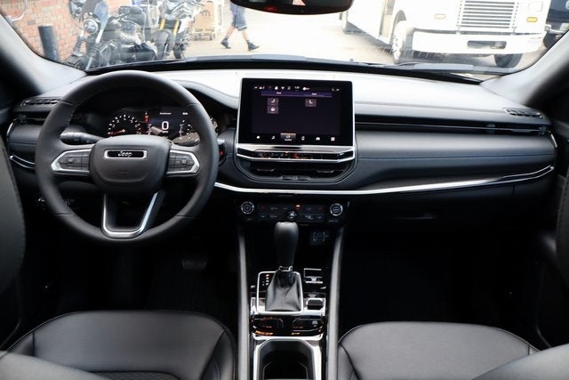 2025 Jeep Compass Altitude