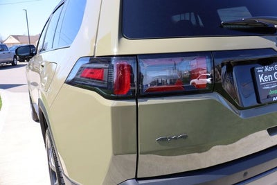 2026 Jeep Cherokee Overland