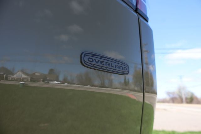 2026 Jeep Cherokee Overland