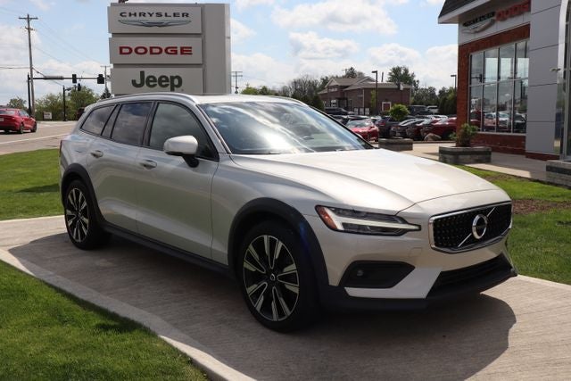 2021 Volvo V60 Cross Country T5