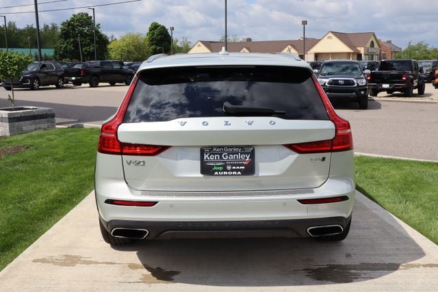 2021 Volvo V60 Cross Country T5