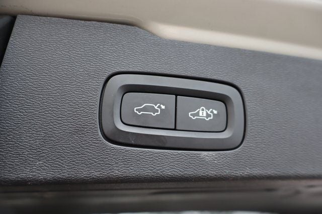 2021 Volvo V60 Cross Country T5