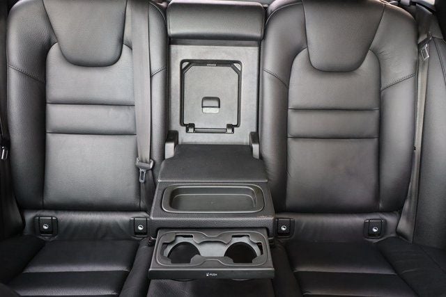 2021 Volvo V60 Cross Country T5