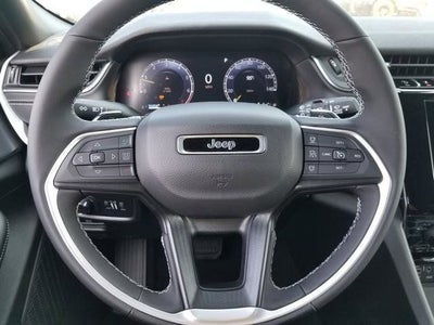 2025 Jeep Grand Cherokee Laredo