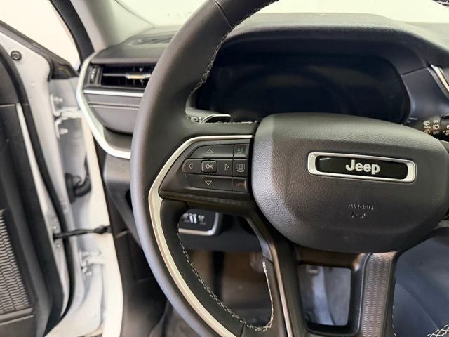 2023 Jeep Grand Cherokee Laredo X