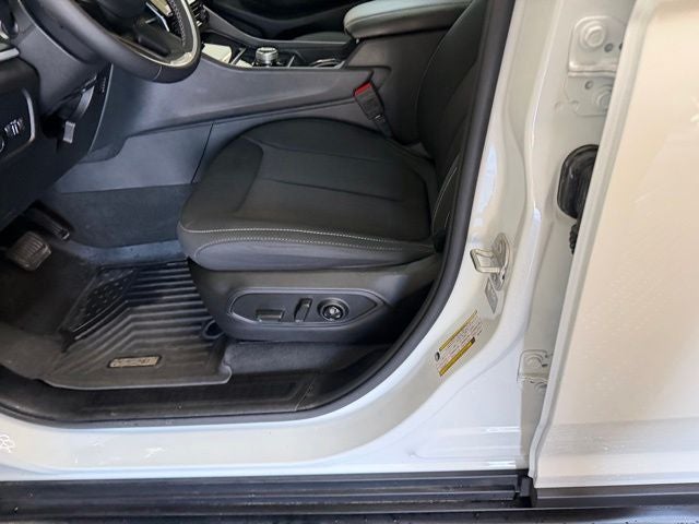 2023 Jeep Grand Cherokee Laredo X
