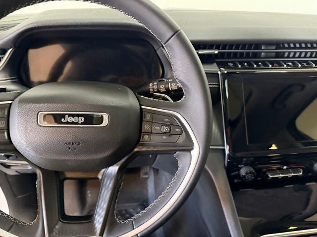 2023 Jeep Grand Cherokee Laredo X