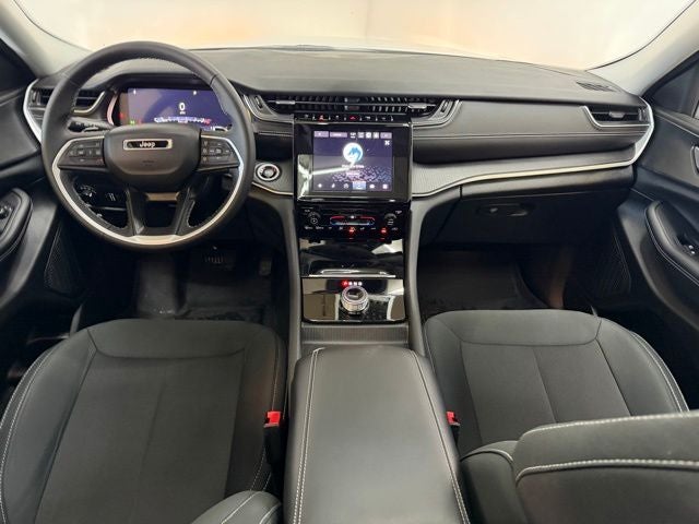 2023 Jeep Grand Cherokee Laredo X