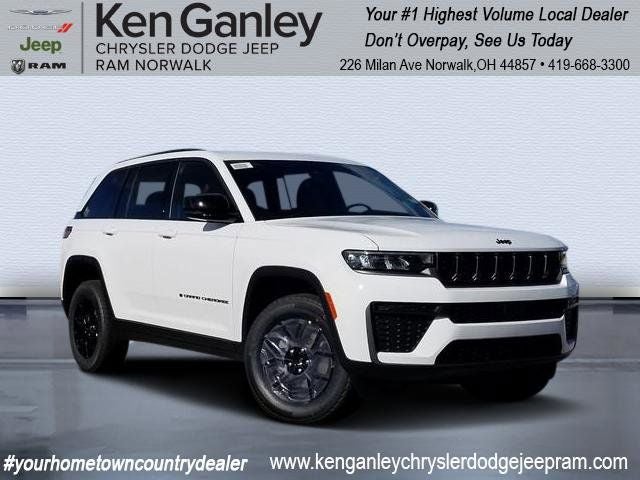 2026 Jeep Grand Cherokee Laredo Altitude