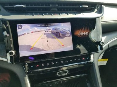 2026 Jeep Grand Cherokee Laredo Altitude