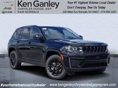 2026 Jeep Grand Cherokee Laredo Altitude