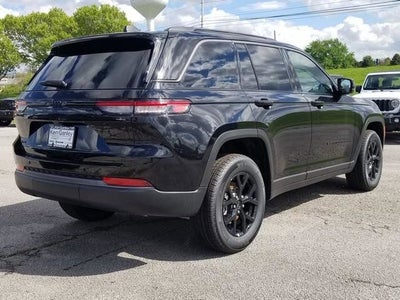 2026 Jeep Grand Cherokee Laredo Altitude