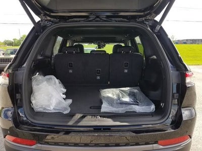 2026 Jeep Grand Cherokee Laredo Altitude