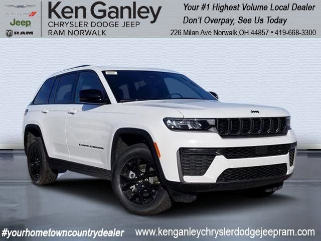 2026 Jeep Grand Cherokee Laredo Altitude