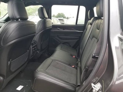 2026 Jeep Grand Cherokee Laredo Altitude