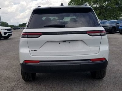 2026 Jeep Grand Cherokee Laredo Altitude