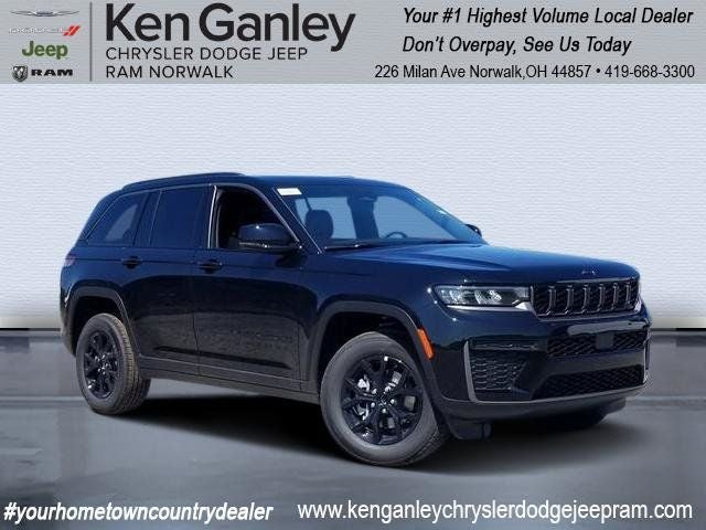 2026 Jeep Grand Cherokee Laredo Altitude