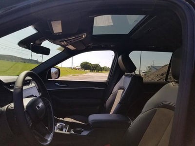 2026 Jeep Grand Cherokee Laredo Altitude