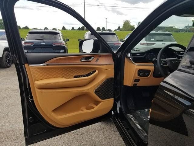 2026 Jeep Grand Cherokee Summit