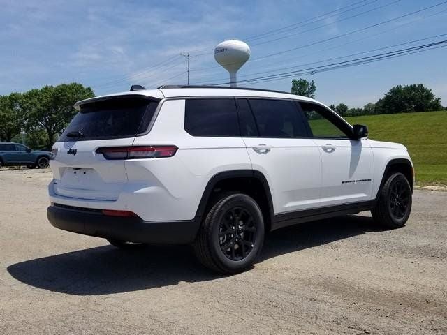 2026 Jeep Grand Cherokee L Laredo Altitude