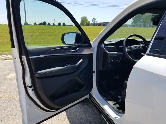 2026 Jeep Grand Cherokee L Laredo Altitude
